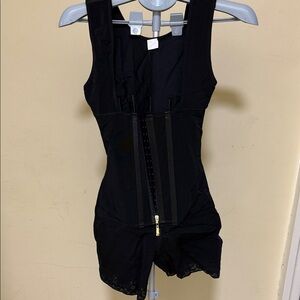 SHECURVE Black Shapewear Slip - Smooth Support